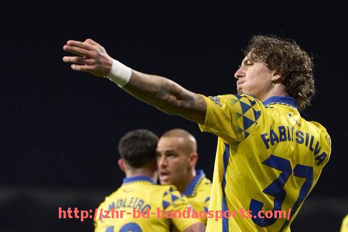 半岛体育-英超球队比赛赛程：详细列出英超各球队的比赛赛程。